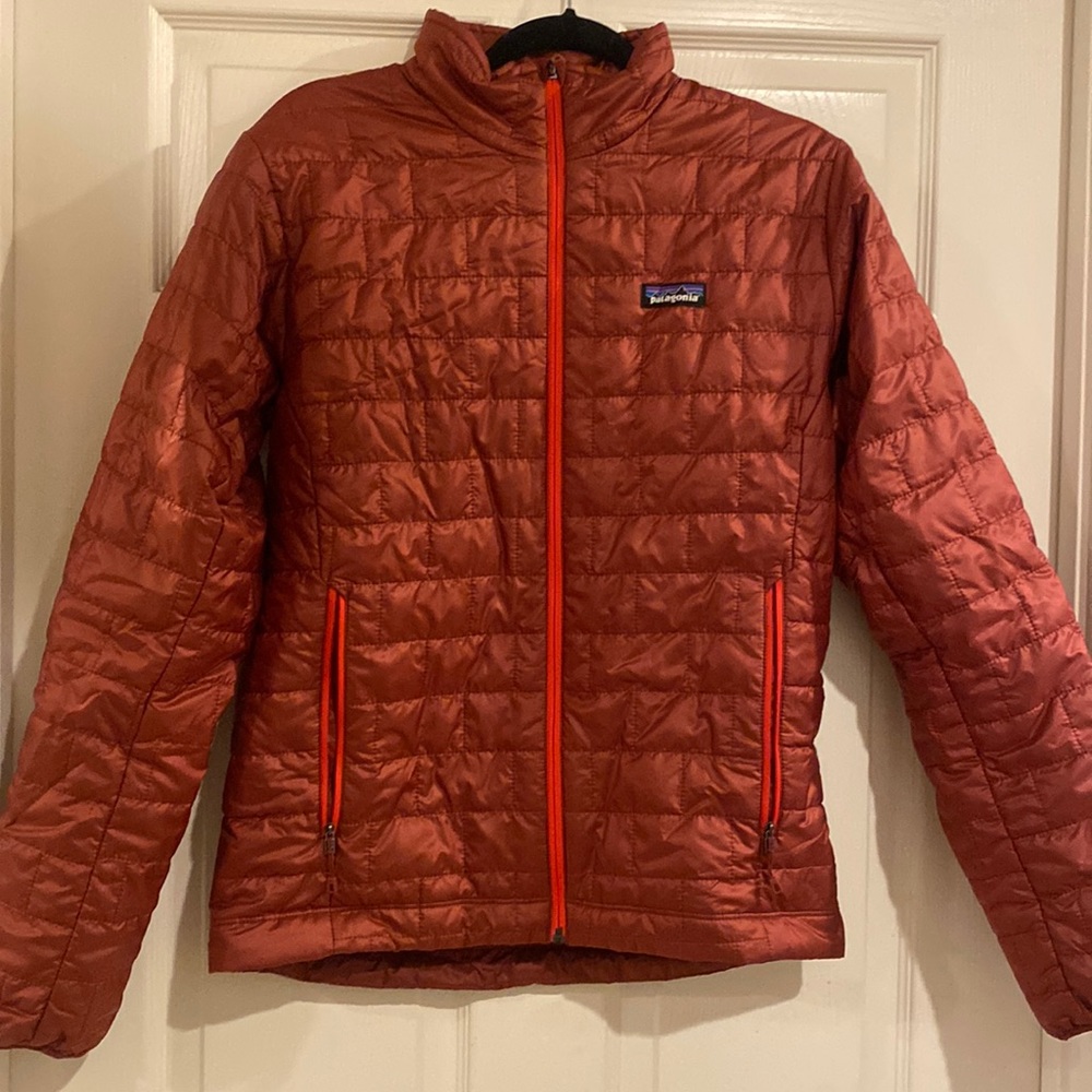 Men’s Patagonia nano puff jacket in red, size S, brand new with tags attached